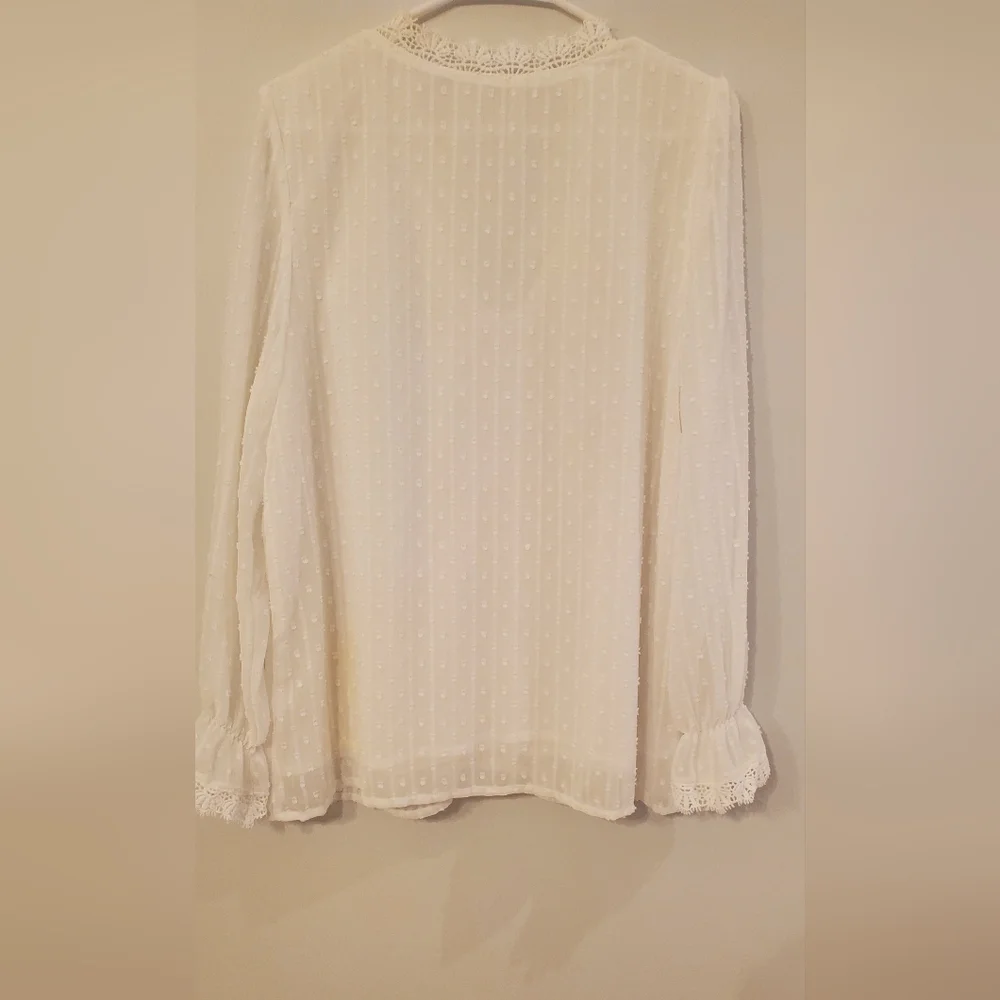NWOT Sheer white blouse - Picture 5 of 5